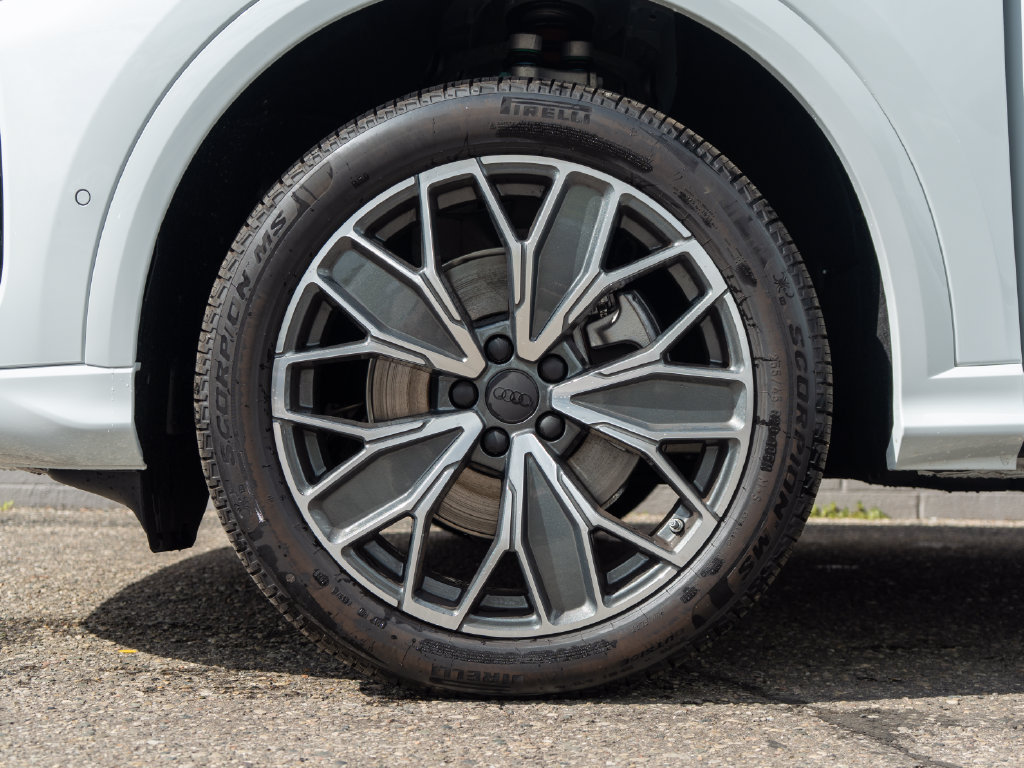 New 2026 Audi Q5 Premium Plus AWD/4WD image 7