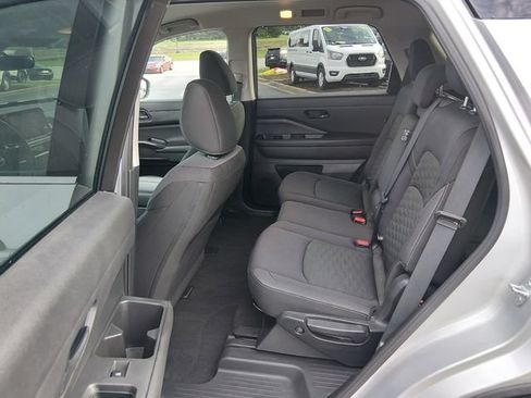 Certified 2024 Nissan Pathfinder SV AWD/4WD image 13