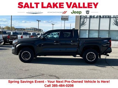 Used 2024 Toyota Tacoma TRD Off-Road image 3