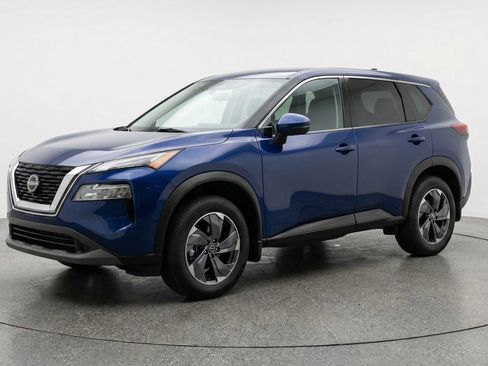 Used 2025 Nissan Rogue SV image 3