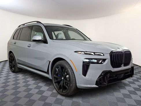 Used 2027 BMW X7 xDrive40i w/ M Sport Package AWD/4WD image 1