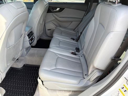 Used 2018 Audi Q7 3.0T Prestige w/ Prestige Package image 22