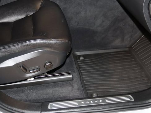 Used 2022 Volvo XC90 T6 Momentum w/ Advanced Package image 54