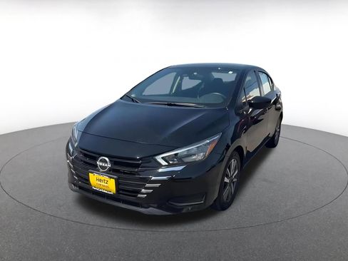 Used 2025 Nissan Versa SV FWD image 4