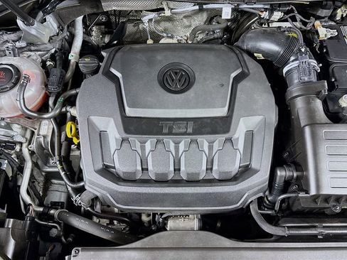 Used 2021 Volkswagen Tiguan S image 29