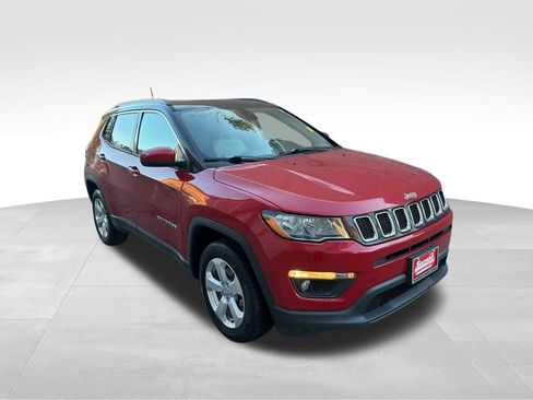 Used 2018 Jeep Compass Latitude w/ Popular Equipment Group image 8