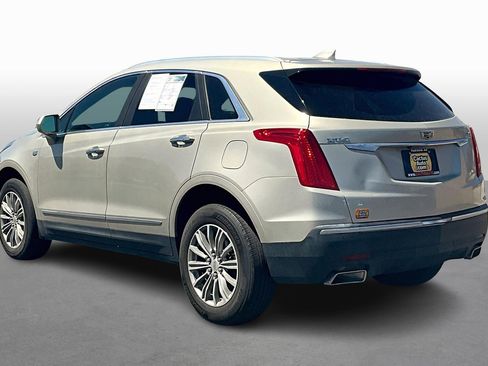 Used 2017 Cadillac XT5 Luxury w/ Driver Awareness Package image 9