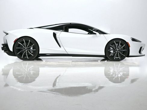 Used 2025 McLaren GTS RWD image 12