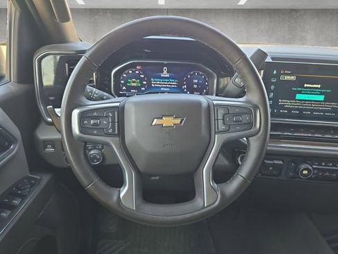 Used 2025 Chevrolet Silverado 1500 LT image 21