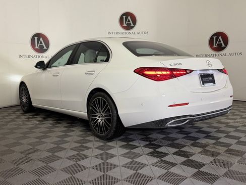 Used 2025 Mercedes-Benz C 300 4MATIC Sedan image 9