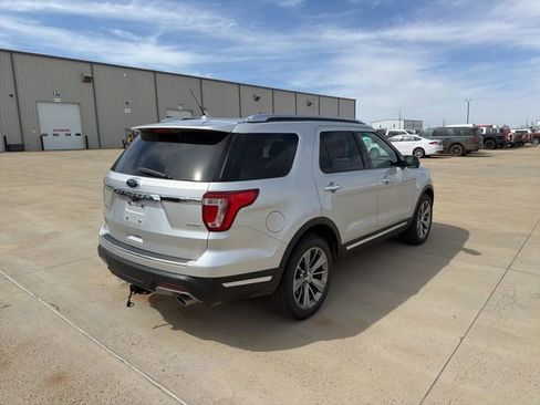 Used 2018 Ford Explorer Limited AWD/4WD image 3