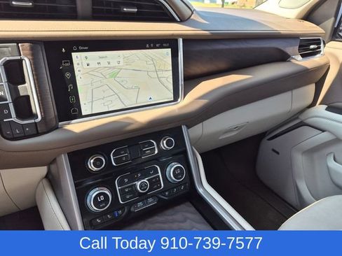 Used 2023 GMC Yukon XL Denali AWD/4WD image 24
