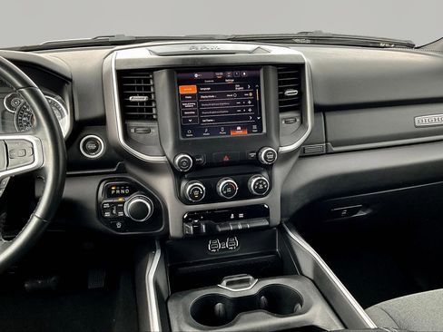 Used 2022 RAM 1500 Big Horn AWD/4WD image 9