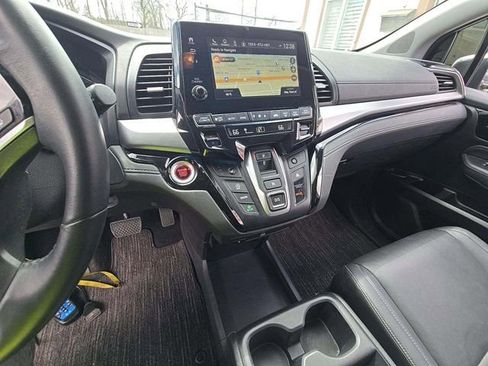 Used 2023 Honda Odyssey Touring image 5