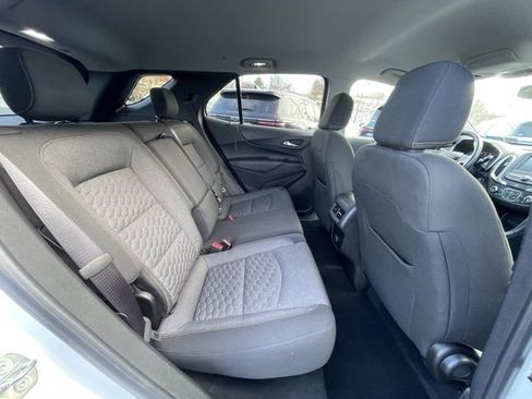 Used 2018 Chevrolet Equinox LT image 34