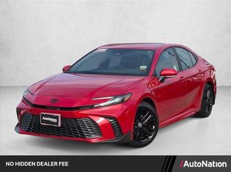 Used 2025 Toyota Camry SE w/ Multimedia Upgrade Package FWD video 1