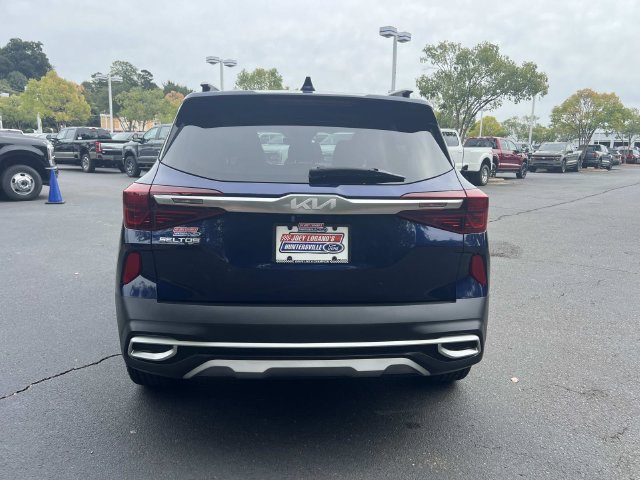 Used 2023 Kia Seltos EX AWD/4WD image 12