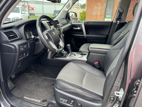 Used 2016 Toyota 4Runner SR5 Premium AWD/4WD image 13