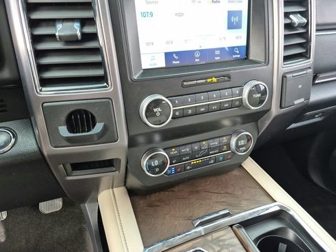 Used 2021 Ford Expedition Platinum RWD image 24