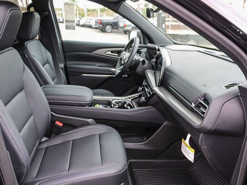 New 2026 Chevrolet Traverse LT w/ Driver Confidence Package FWD image 16
