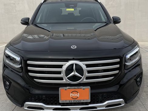 Used 2025 Mercedes-Benz GLB 250 image 2