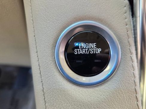 Used 2016 Cadillac Escalade Luxury image 26