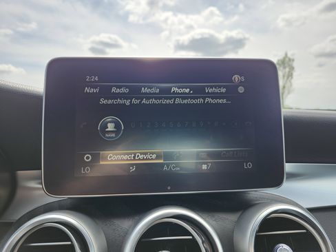 Used 2018 Mercedes-Benz GLC 300 4MATIC w/ Multimedia Package image 8