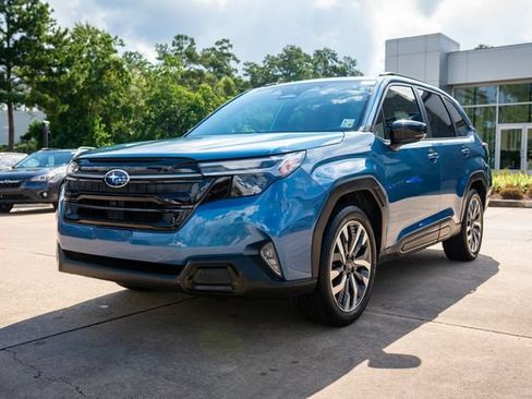 Certified 2025 Subaru Forester Touring AWD/4WD image 11