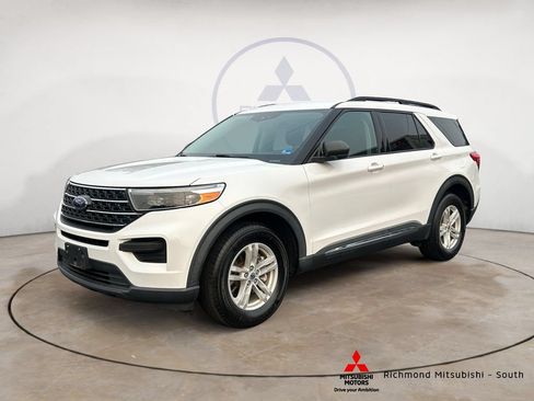 Used 2021 Ford Explorer XLT AWD/4WD image 7