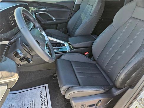 Used 2025 Audi Q5 Premium Plus image 14