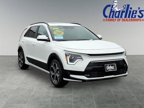 New 2025 Kia Niro EX Touring FWD image 3