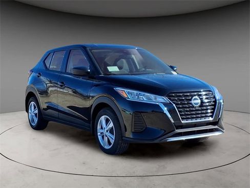 New 2025 Nissan Kicks Play S image 14