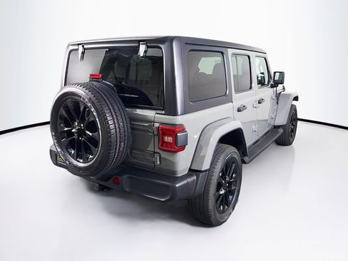 Used 2023 Jeep Wrangler Unlimited Sahara w/ Cold Weather Group AWD/4WD image 9