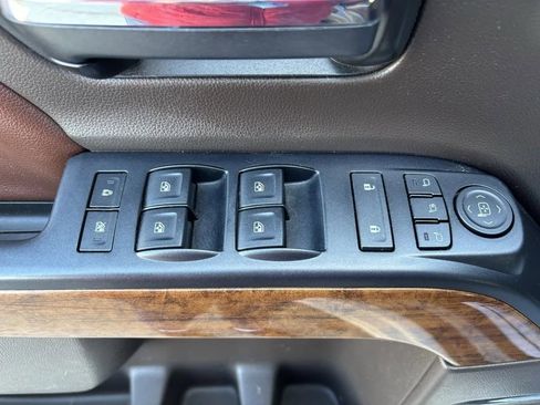 Used 2017 Chevrolet Silverado 1500 High Country image 20