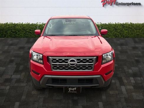 Used 2024 Nissan Frontier SV image 7