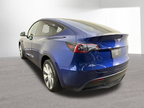 Used 2022 Tesla Model Y Long Range AWD/4WD image 30