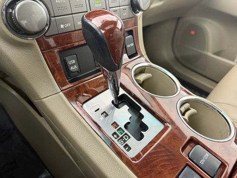 Used 2013 Toyota Highlander Limited image 18