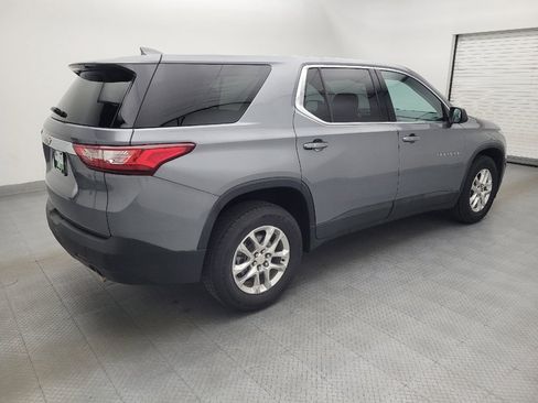 Used 2021 Chevrolet Traverse LS FWD image 10