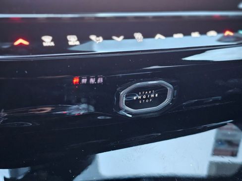 New 2026 Jeep Grand Cherokee Altitude image 12