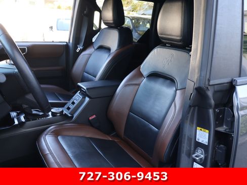 Used 2022 Ford Bronco Outer Banks image 2