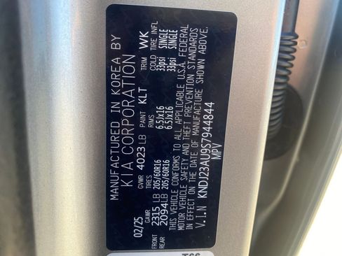 Used 2025 Kia Soul LX w/ LX Technology Package image 29