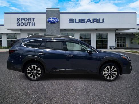 Certified 2025 Subaru Outback Touring w/ Popular Package #2 AWD/4WD image 2