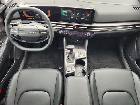 Certified 2026 Kia Sportage EX w/ EX Panorama Roof Package image 24