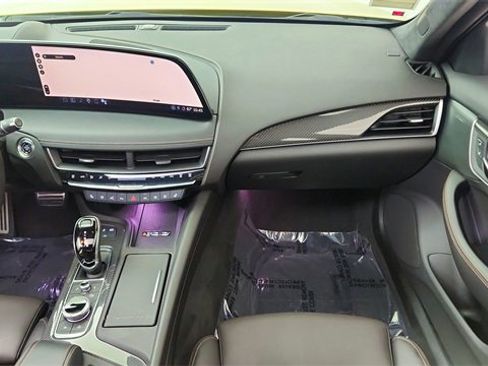 Used 2025 Cadillac CT5 V w/ Technology Package image 37