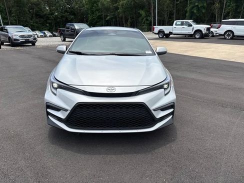 Used 2024 Toyota Corolla SE FWD image 2