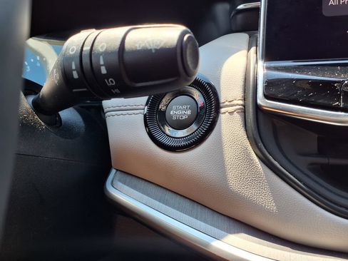 Used 2024 Jeep Compass Limited AWD/4WD image 29