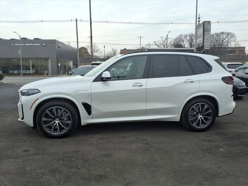 Used 2026 BMW X5 xDrive50e w/ M Sport Package image 8