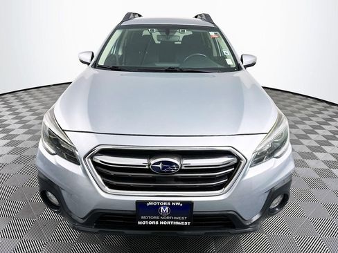 Used 2019 Subaru Outback 2.5i Premium image 3