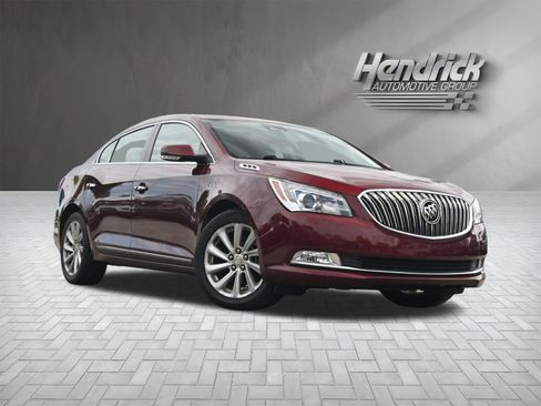 Used 2016 Buick LaCrosse Leather w/ Experience Buick Package FWD image 2