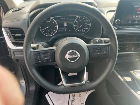 Used 2024 Nissan Rogue S AWD/4WD image 17
